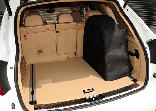 2011款保时捷卡宴3.6白色 天津接受预订