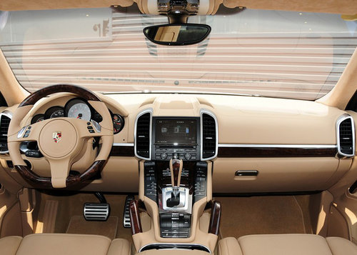 2011款保时捷卡宴3.6白色 天津接受预订