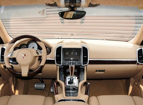 保时捷卡宴中规版现车  天津港优惠热销