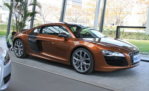 重庆首辆奥迪R8 光棍节售出