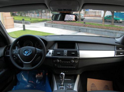 2012款宝马X5美规版  天津店内现车酬宾