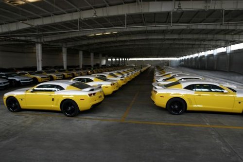 “大黄蜂”科迈罗抵天津 亮相广州车展