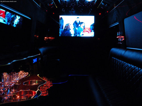 进口奔驰凌特房车 天津港现车大幅优惠