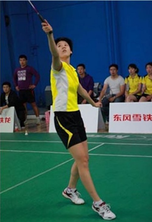 2011东风雪铁龙羽毛球冠军——14岁的“小张宁”