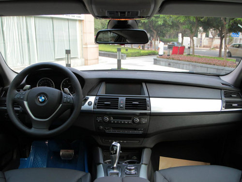 2012款宝马X6美规版 天津现车售100万元