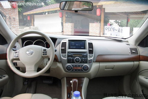 日产轩逸深圳优惠1.2万元 有现车供应