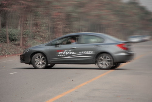 东风本田新思域 2.0TYPE-S AT试驾感受