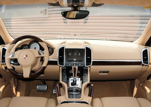 2012款全新保时捷卡宴  天津港现车首发