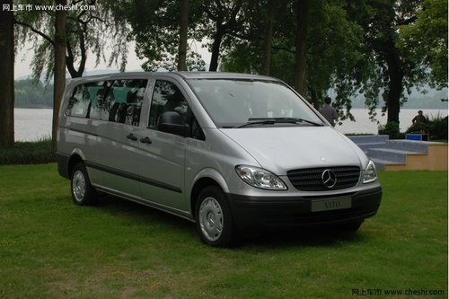 戴姆勒奔驰威霆