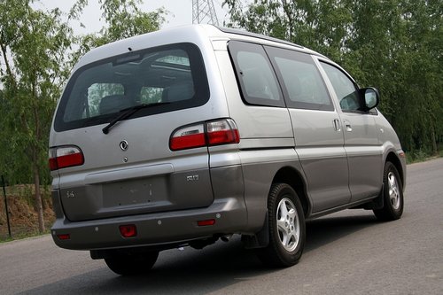 年终冲量 风行菱智5.68万起东莞兴龙汽车