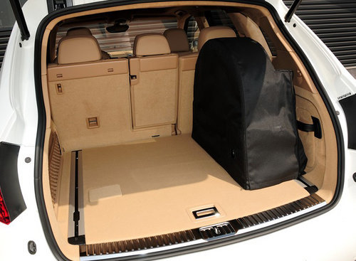 2012款保时捷卡宴中规版  天津现车热销