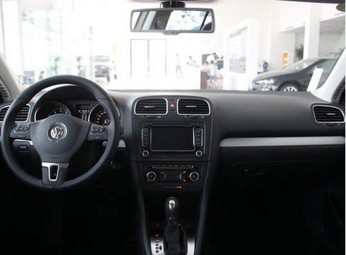 沈阳川达 购大众Golf赠送万元礼包套装