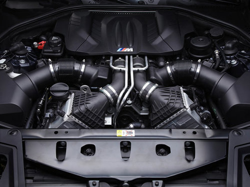 2013款宝马M6效果图 V8增压引擎/双离合