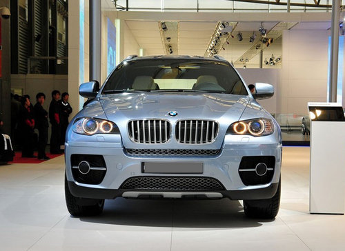 2012款宝马X6白色现车  天津港售价95万