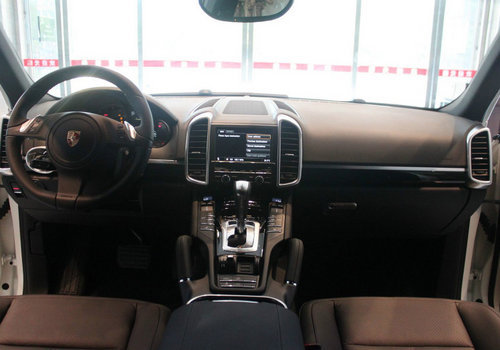 保时捷2012款卡宴  天津港全色现车酬宾