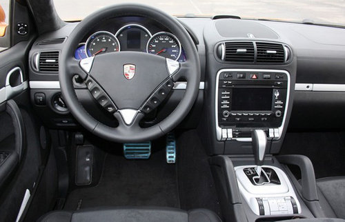 2011款保时捷卡宴宝石蓝色  天津有现车