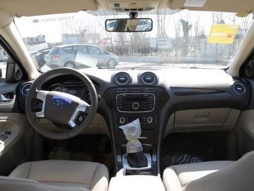 长安福特蒙迪欧-致胜