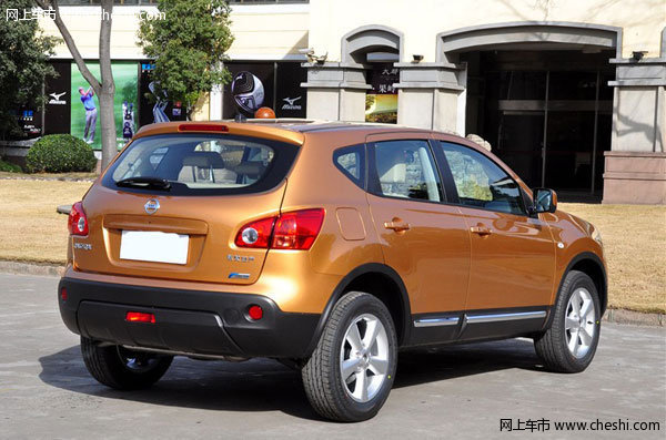 新逍客现车充足 购车即赠1万元精品礼包