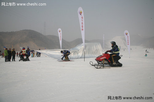 甘肃东盟  2012款牧马人滑雪场震撼上市