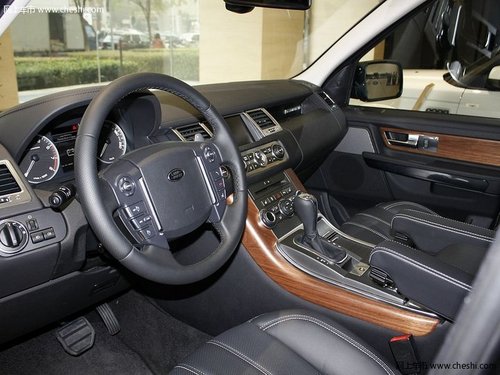 2012款路虎揽胜运动版  天津现车优惠价