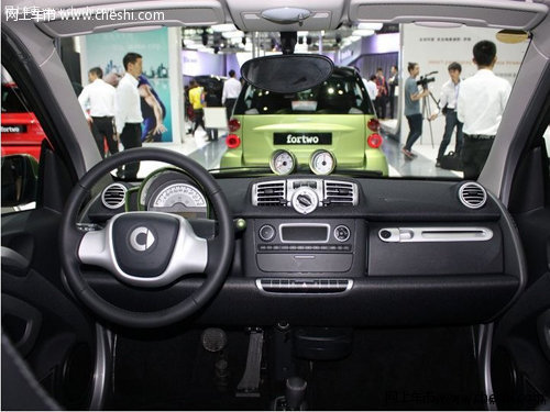 内蒙古之星奔驰4S店