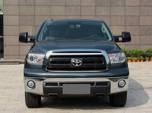 进口丰田坦途5.7皮卡白金版 天津报63万