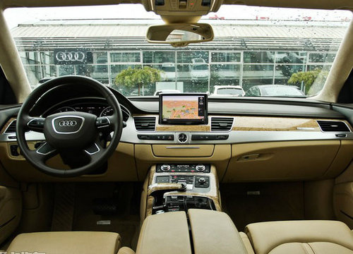 2012款奥迪A8L低功率优惠6万  天津现车