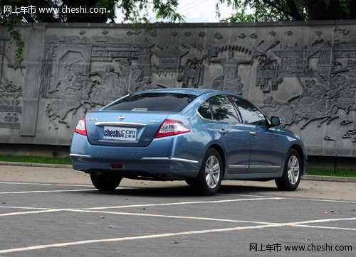 呼和浩特东风日产鼎泽专营店