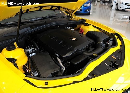 科迈罗变形金刚 发动机局部特写