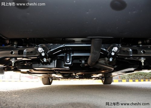 雷克萨斯CT200h 底盘局部特写