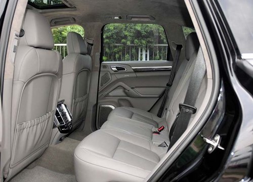 2012款保时捷卡宴黑色  天津现车配置全