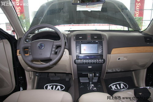 起亚霸锐长沙购车优惠3.8万现金 有现车