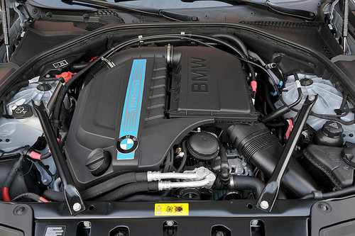 宝马5系混动版官图发布 售39万/油耗6.4升