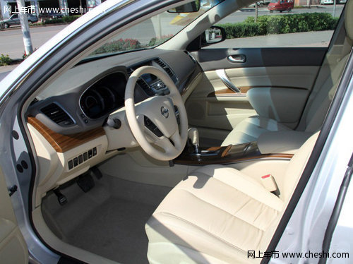 呼和浩特鼎泽东风日产天籁