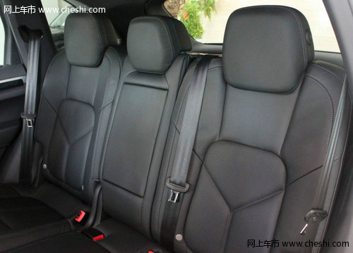 2012款保时捷卡宴