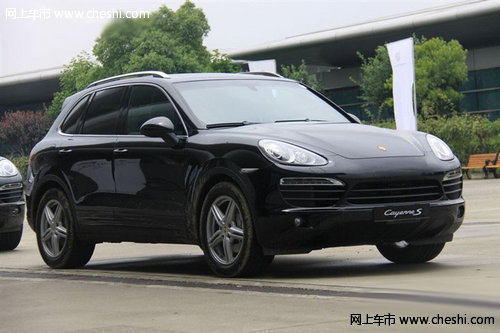 2012款保时捷卡宴  天津现车大幅度优惠