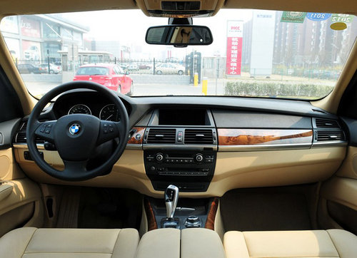 全新2012款宝马X5优惠6万 天津现车低价
