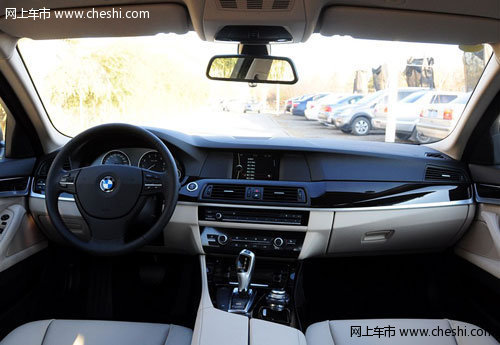 宝马5系现车充足 进店购车即享专属礼遇