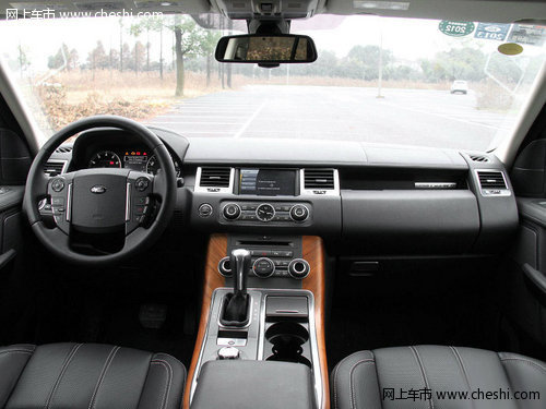 2012款路虎揽胜运动版  天津港现车促销