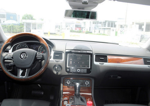 2012款大众途锐全系现车  天津特价热卖