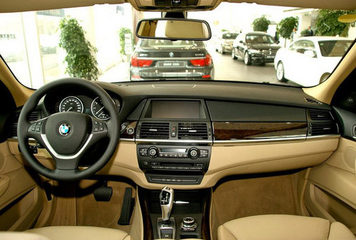 进口宝马X5美规版中配82万  天津现车到