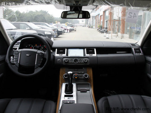 路虎揽胜运动版 天津港现车让利促销价