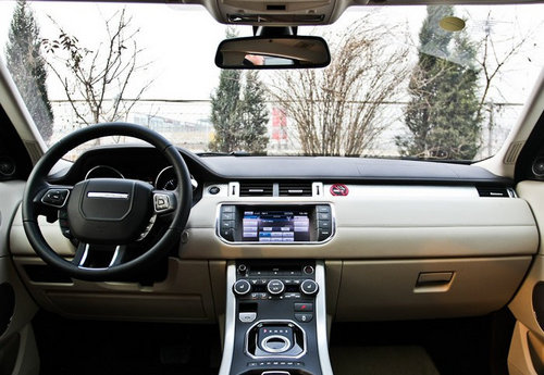 2011款路虎极光62.8万起  天津现车出售