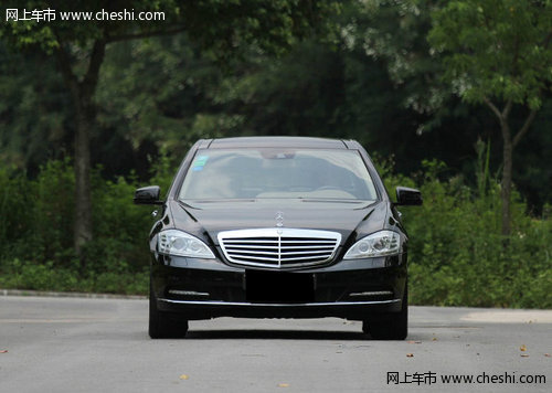 进口奔驰S300  天津港现车最高优惠25万