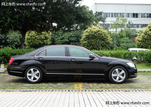 汕头骏荣奔驰4S店