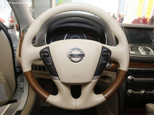 绍兴柯城日产天籁内饰