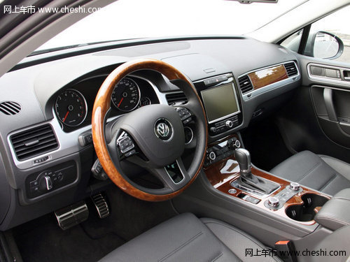 2012款大众途锐全系  天津现车大幅降价