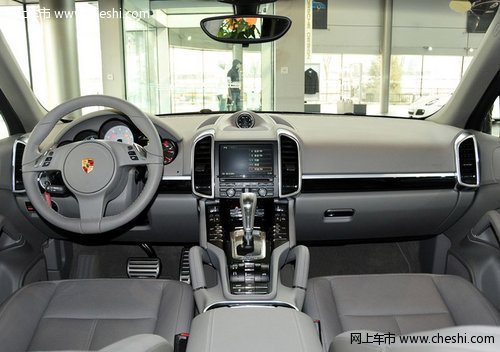 进口保时捷卡宴美规版黑色  天津高配车