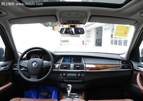 2012款宝马X5  天津棕色现车79万有优惠