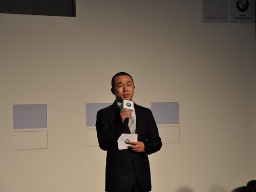 上海纪实频道主持人今波 现场主持